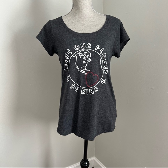 Lucky Brand Tee Love Our Planet Be Kind Tee Soft Graphic T-Shirt Top Grey Medium - Picture 8 of 15